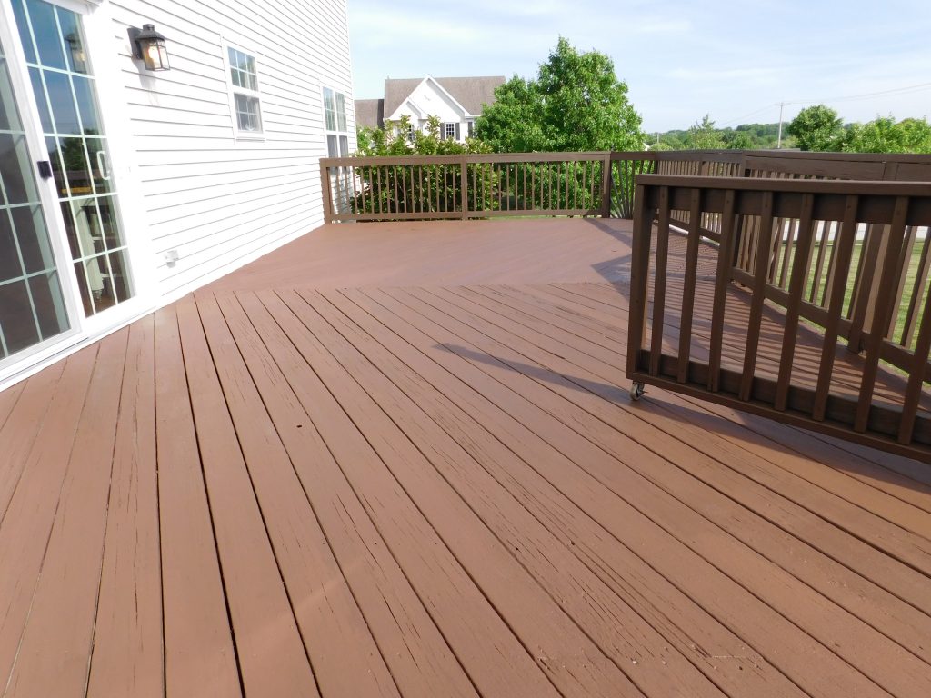 Berwyn Deck Staining Behr